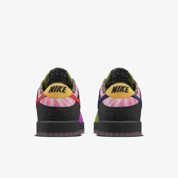 Design your own Dunk Low 